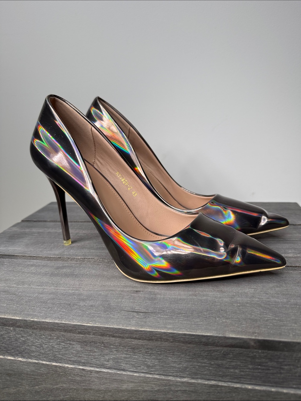 Iridescent Black Pointed-Toe Stiletto Pumps